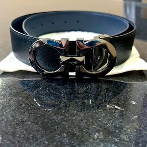 Salvatore Ferragamo Men’s Gancini Leather Belt Adjustable Reversible